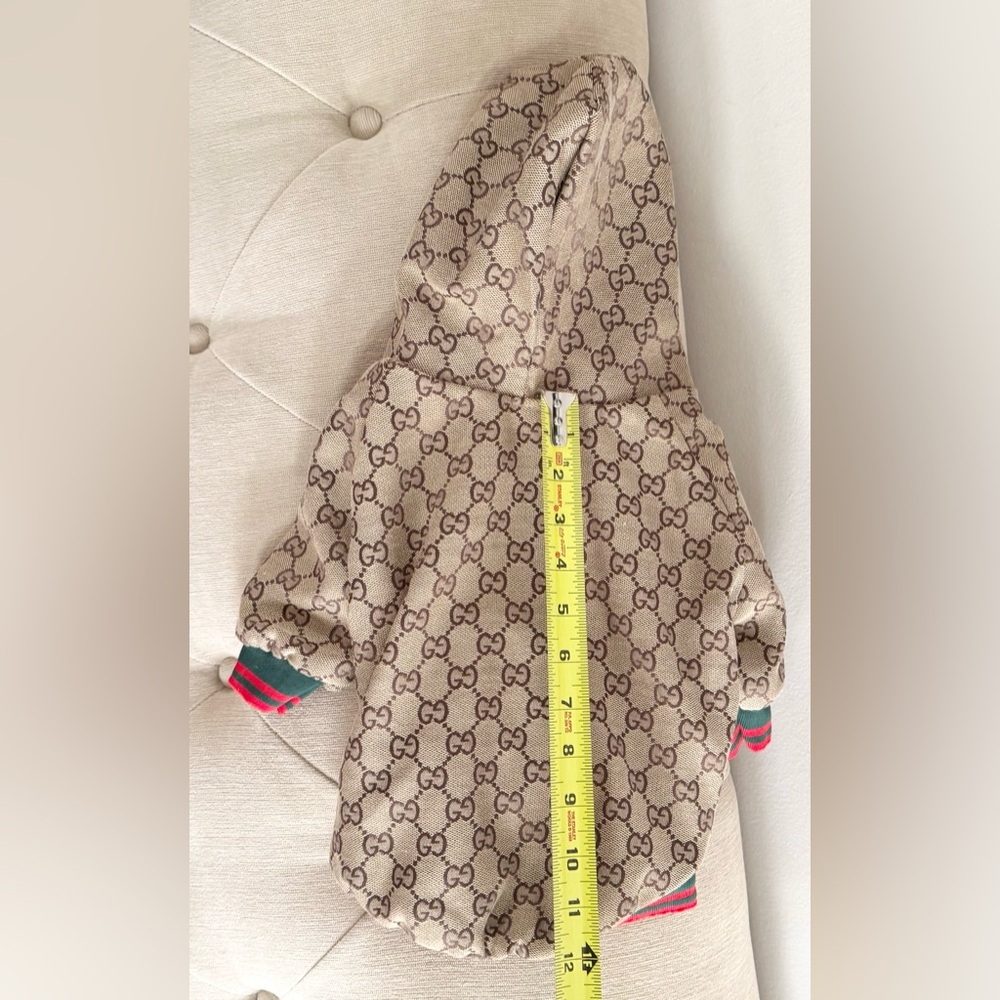 Gucci 🐾 Monogram Dog Jacket in Tan and Green - Picture 6 of 10